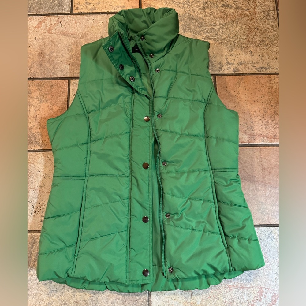 New York & Company Green Quilted Puffer Vest